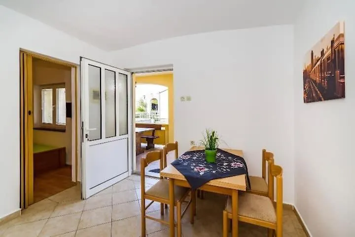 Apartmani Perinic Vrsi
