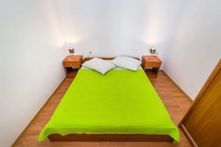 Apartmani Perinic Vrsi 0*,  Croatia